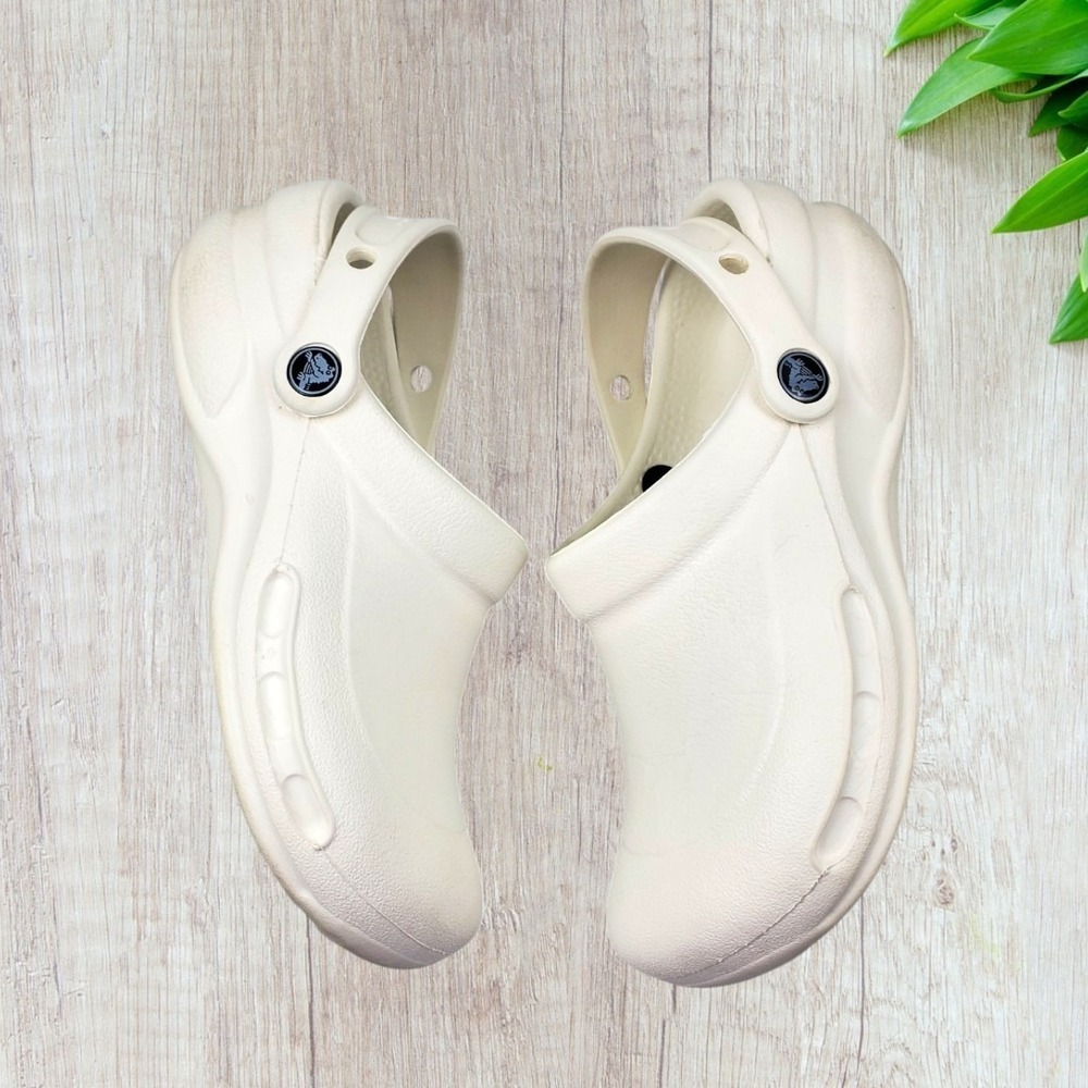 Crocs Bistro Work Clog White Slip Resistant Chef Nursing Shoes Mens 7 Womens 9 - Picture 4 of 8